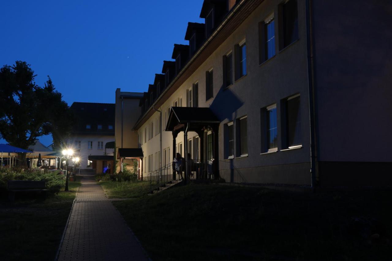 Radduscher Hafen Vetschau Buitenkant foto